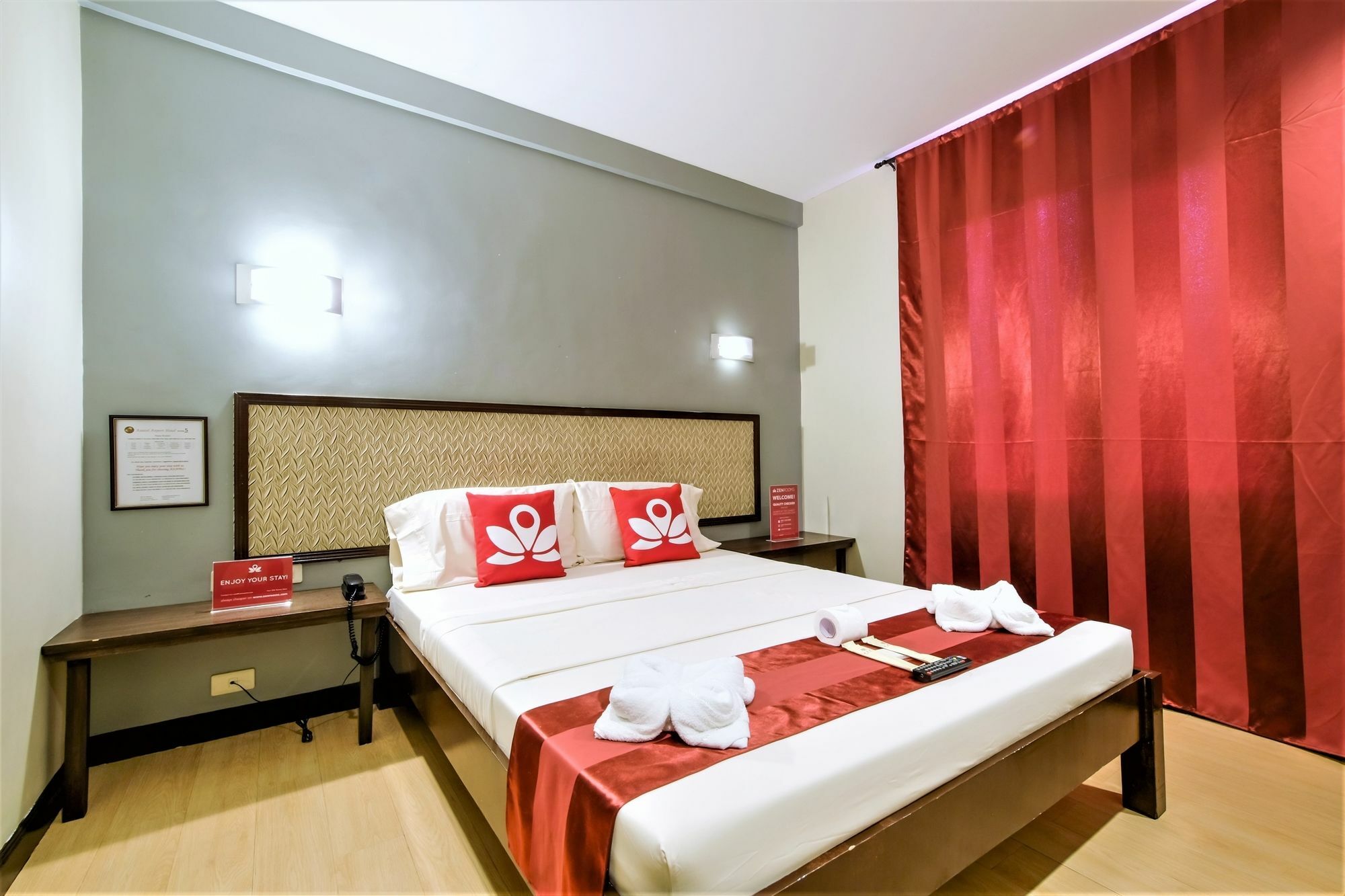 Zen Rooms Basic Aurora 파사이 외부 사진