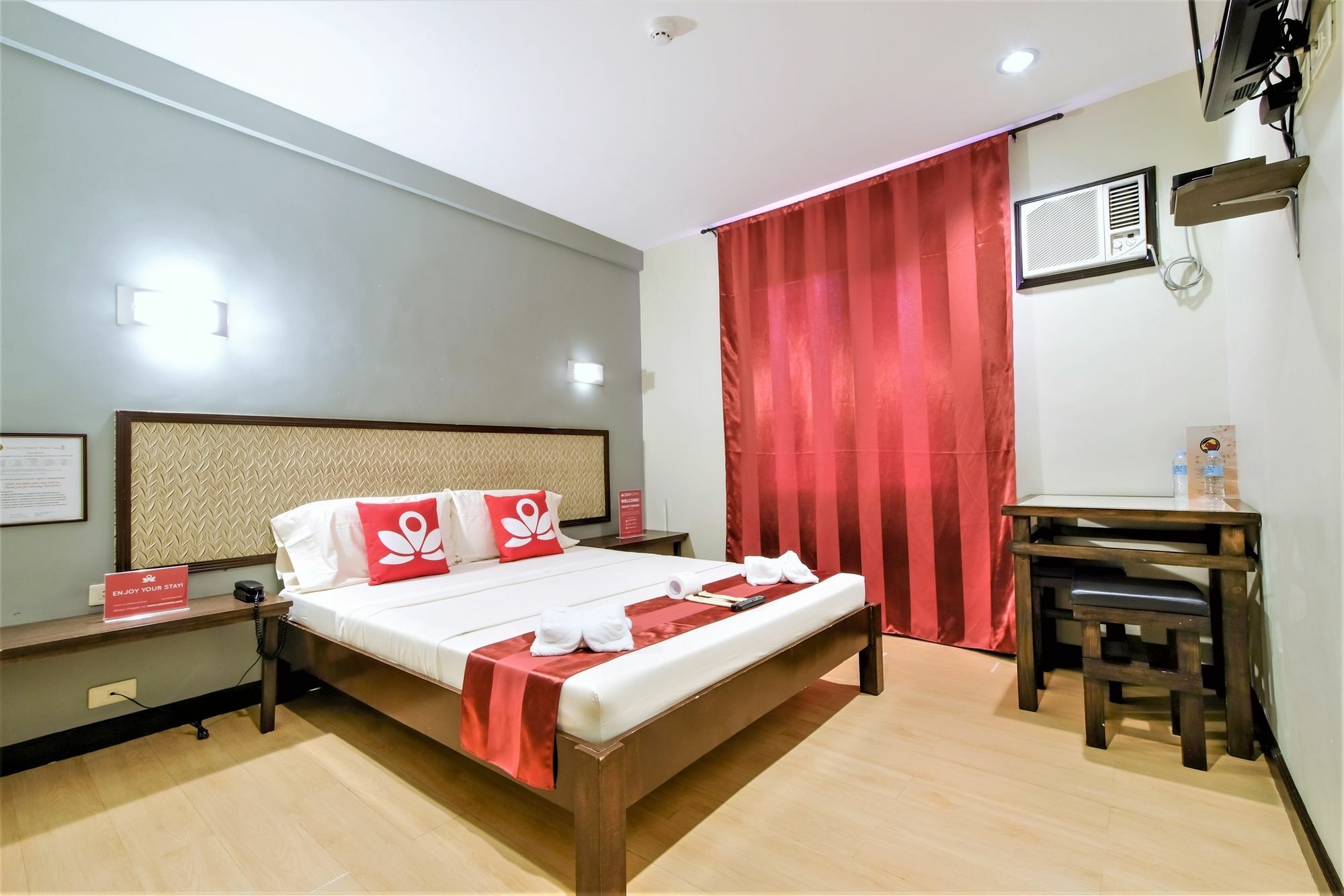Zen Rooms Basic Aurora 파사이 외부 사진